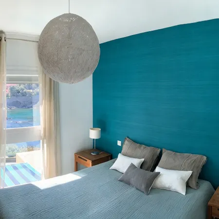 Collioure  - 75m2 +Terrace +Garage - Sleeps 6 - Direct Beach Access