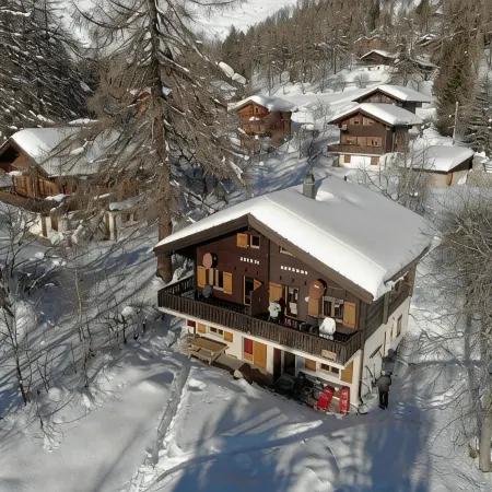 Spacious 7-person chalet with 4 bedrooms in varied ski area Bellwald Wallis + P
