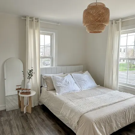 Zenora condo near the sea