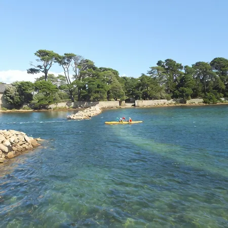 Nice sea view, south facing, Wifi, Parking, 50 m from beach & Thalasso