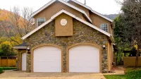 Family-friendly Golf Course Home near Purgatory. Hot Tub,  BBQ. April Special. Hotels in 