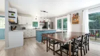 Wind Swept PinesNewly renovated, close to water 3 bedroom cottage - Boutique