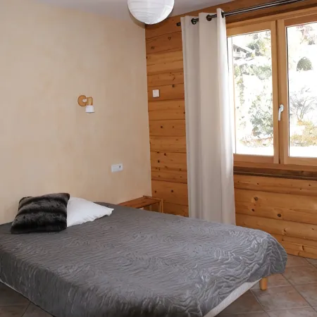 Large, Comfortable Apartment in an Exceptional Location Near the Village and Ski Slopes.