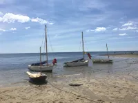 Beautiful family home - sleeps 10 - 3 min from the beach - Wifi