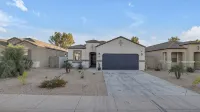 East Valley Peaceful Oasis w/PRIVATE Pool that is HEATED at no extra cost - 4-Star