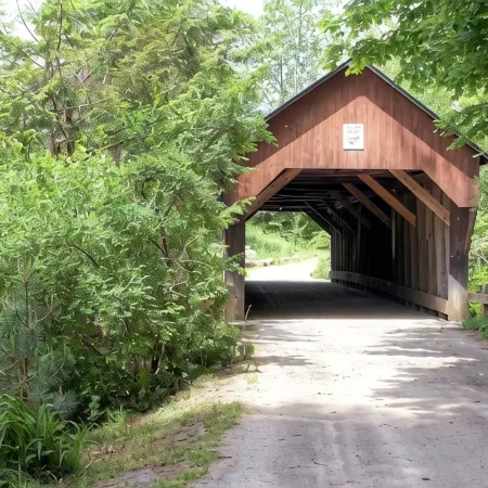 Country Home next to Blow-Me-Down Covered Bridge in the Old Cornish Art Colony!