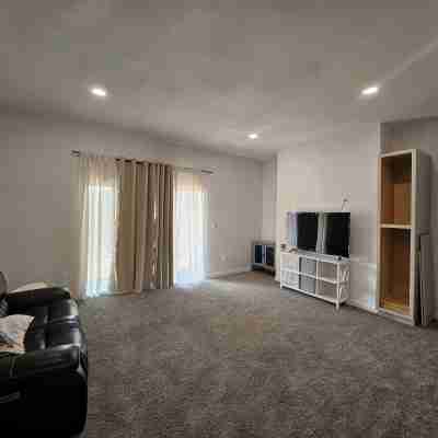 Remodeled 1890 original 2 bed in Wheeling w partial views of the Ohio River. Others