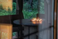 Bigfoot Bungalow — Creekside Paradise - 3 tähden