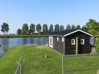 Cozy and rustic cottage plus houseboat on the water - 2 Sao