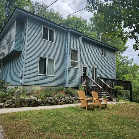 NEW! Peaceful Retreat at Nary Hill