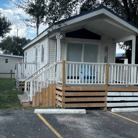 The Sleepy Turtle, with Pool Access!