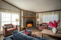 New!!!Thuja Hideaway next to NewRiverGorge. Amazing star gazing. Pet friendly! - 3-Star