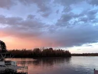 Lakefront 1950s Boathouse - Hagerman Hideaway - Homestays