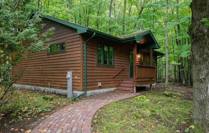Cozy Cottage in the Woods