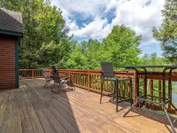 Beautiful year round home on Sebec Lake ピスカタキスのホテル