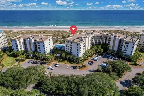 Oceanfront Luxury Retreat/Newly Remodeled/Steps to Sand & Surf - Villas