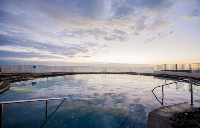 Oceanfront Condo Complex on Alii 1 bdrm,, Salt,Freshwater Pools Newly renovated