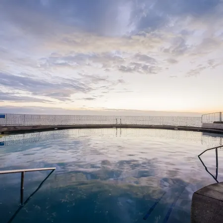 Oceanfront Condo Complex on Alii 1 bdrm,, Salt,Freshwater Pools Newly renovated