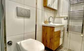 IVORY SUITE