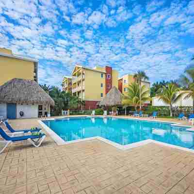 Luxury 3 bedroom Penthouse 1 block from the water Fitness & Recreational Facilities
