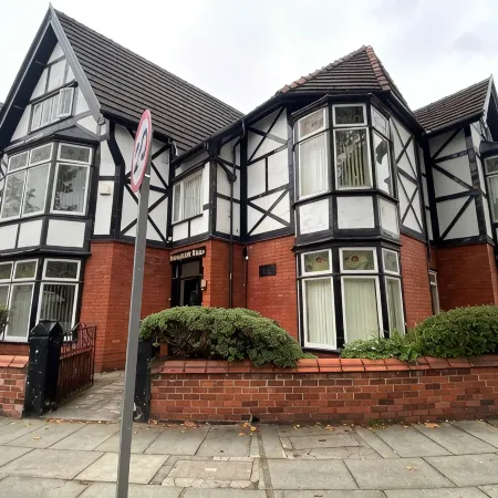 Abbeyfield Guesthouse Отели рядом с достопримечательностью «Парк Оттерспул»