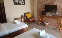 Mon-Dee Minihotel