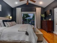 Gourmet Kitchen in Wine Country w/Hot Tub + Office Hotels in Windsor