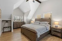 In Door Pool-6Br 5BA Lodges by Silver Dollar City & Table Rock Lake Sleeps 16 - 발코니