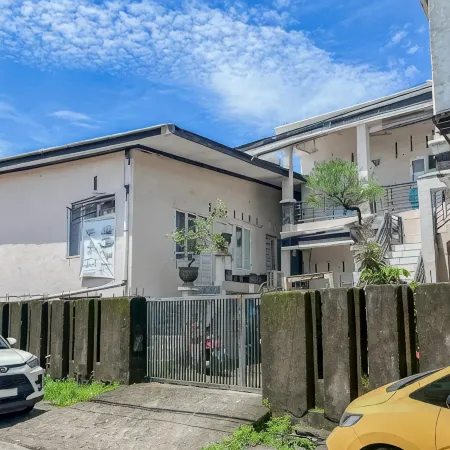 Hotel O Kost Naura Hotels in Gowa