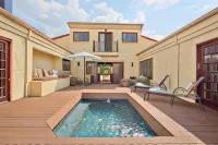 Leopardsong Manor - Pool