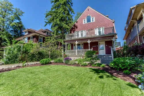 Redwood Bed and Breakfast