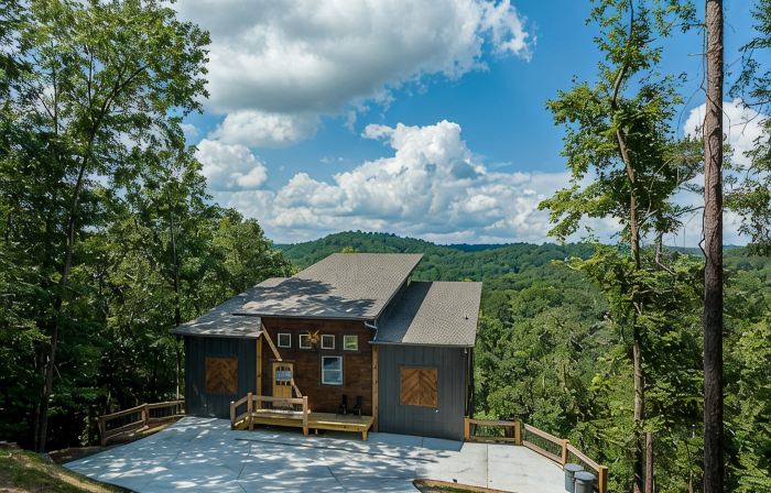 7p salt water Hot Tub/New construction/Amazing view