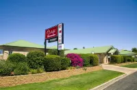 Starlight Motor Inn - Hot Tub