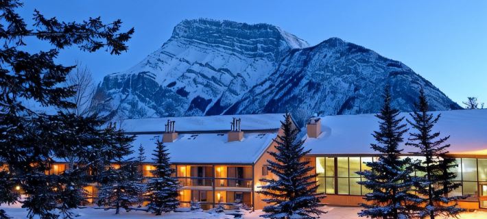 Douglas Fir Resort & Chalets Hotel di Banff