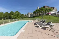 Logis Hotel Restaurant Spa Beau Site - ที่มีสระว่ายน้ำ