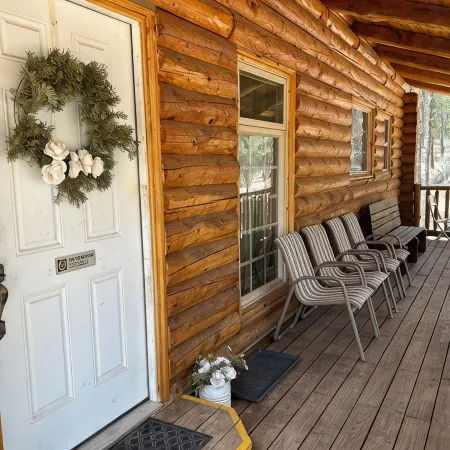 Peaceful Log Cabin - Just 45 Minutes From Beautiful Crater Lake!
