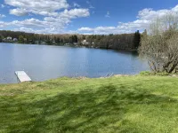 Charming and relaxing lakehouse property, Susquehanna County