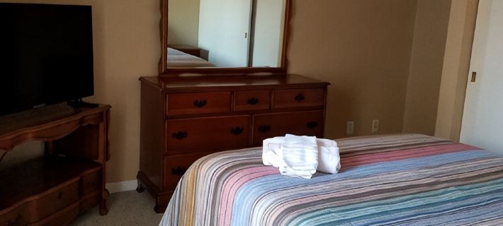 Beach House 5 Minute walk to beach Hoteles en Surfside Beach