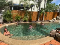 Mumma's Hostel Cairns - Beach