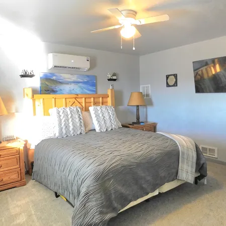 City View Home - Stylish & Renovated