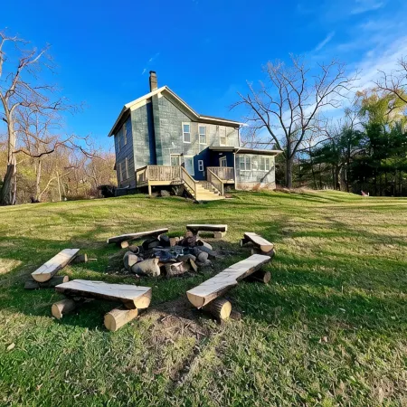 The Canandaigua Farmhouse. Private, Spacious, with Lake Access