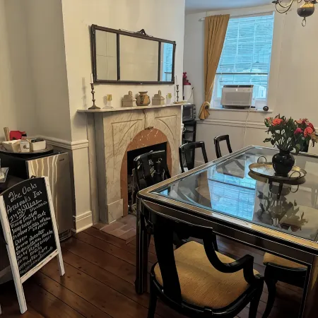 Spacious Historic Home Downtown Annapolis Main St. Book for Commissioning Week!