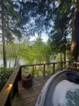 溫馨小木屋，享河景，可住3人，配有熱水浴缸、木柴爐和火坑！ - 小木屋
