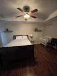 Spacious 5-bedroom house with WiFi, AC in charming Saint Robert - 3-Star