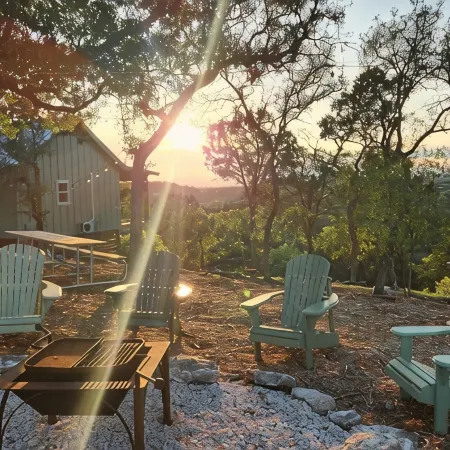 Peaceful HIlltop Cabin w/ Amazing Views & Hot Tub