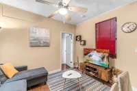 Amazing Columbus Circle & Central Park 3-Bedroom by ~ Queen Beds ~By Metro ~ W/D - Bungalows