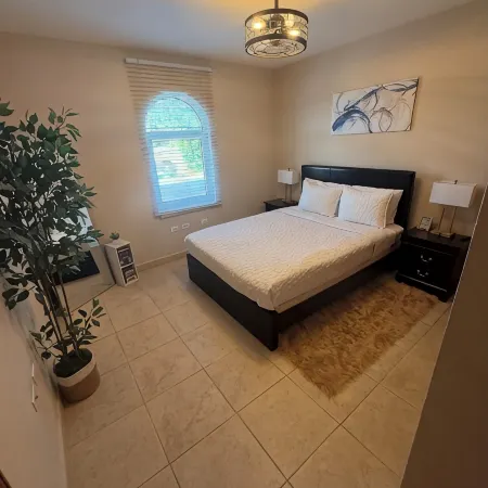 Spacious Family-Friendly Retreat with Private Beach & Stunning Ocean Views.