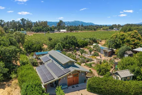 1-bedroom vacation guest cottage minutes from the famous Sonoma square - Private Pools