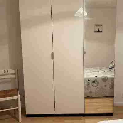 Single-storey house 2 kms from the beach, close to shopping centers Rooms