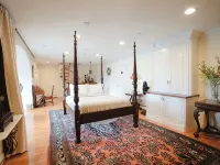 Spacious Waterview Home - Spa, Pool Table & Fireplaces – for Families & Reunion Ξενοδοχεία στην πόλη Bourne
